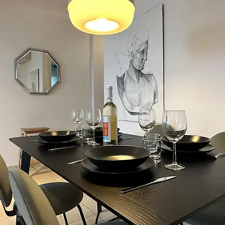 The Seven - One Bedroom *