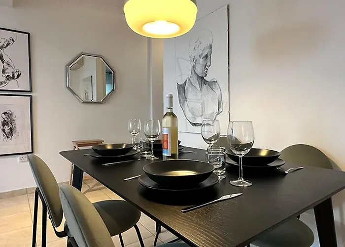 The Seven - One Bedroom *