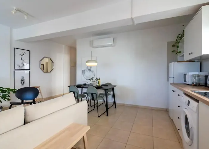 The Seven - One Bedroom Paralimni